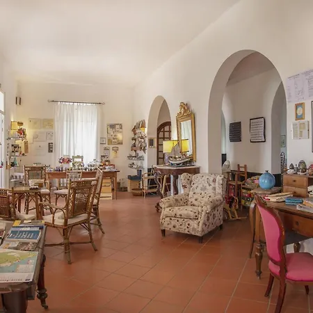 Sette Archi فندق