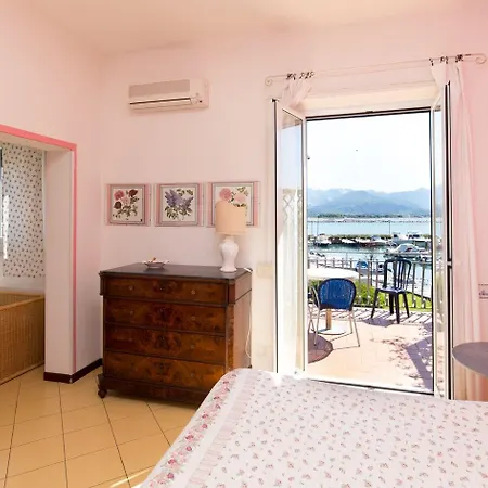 Sette Archi מלון 3*